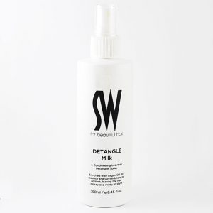 DETANGLE MILK Spray with Argan Oil is a leave-in conditioner will nourish and protect the hair, leaving the hair glossy and ready to style