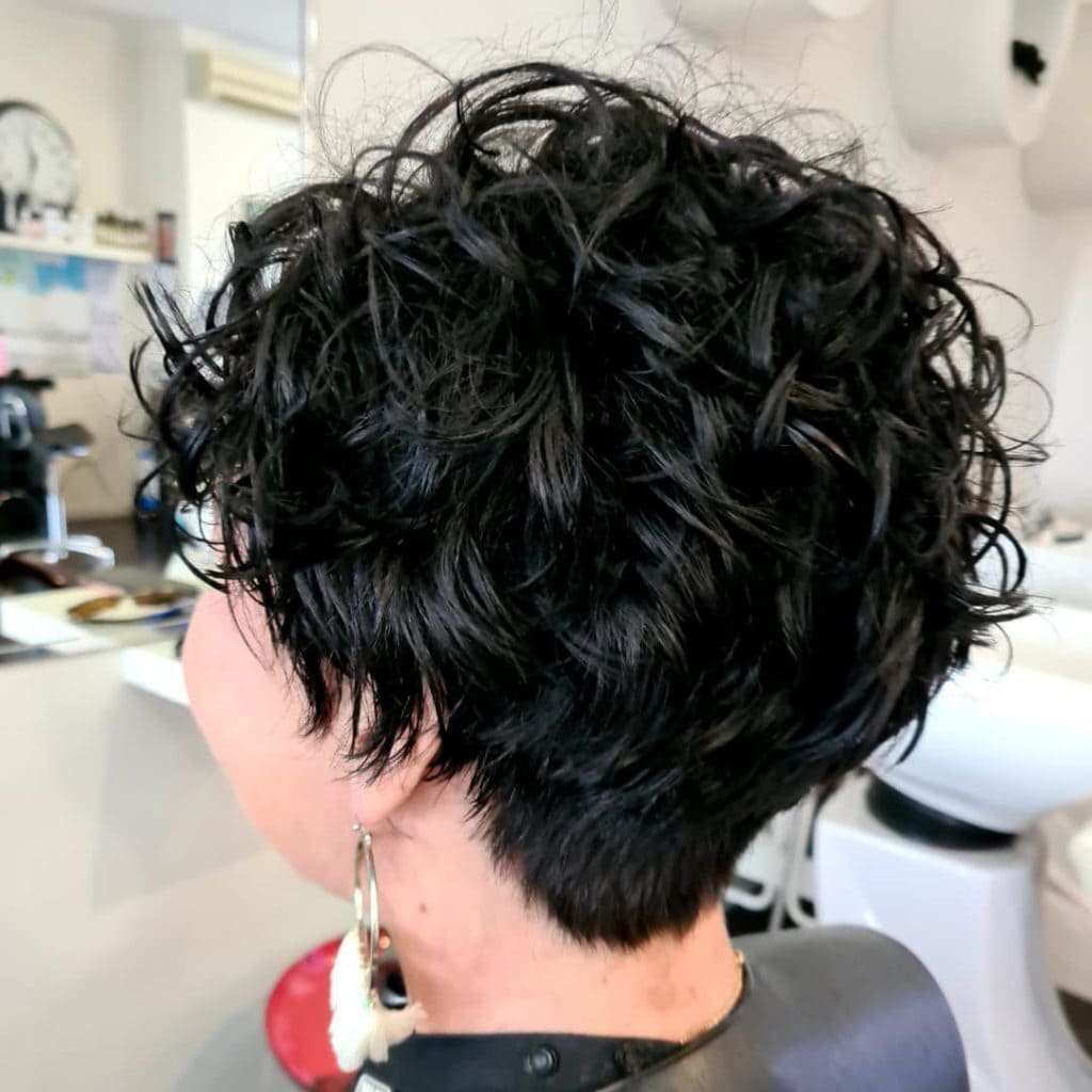 Girl pic short curly hair style